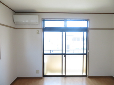 【洋室】 | カーサ・イマイ | 2階南洋室