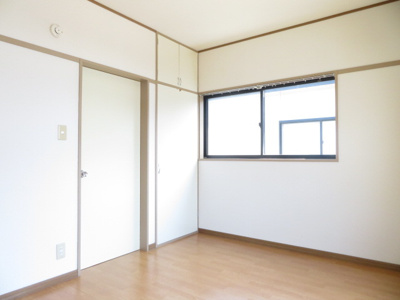 【洋室】 | カーサ・イマイ | 2階南洋室
