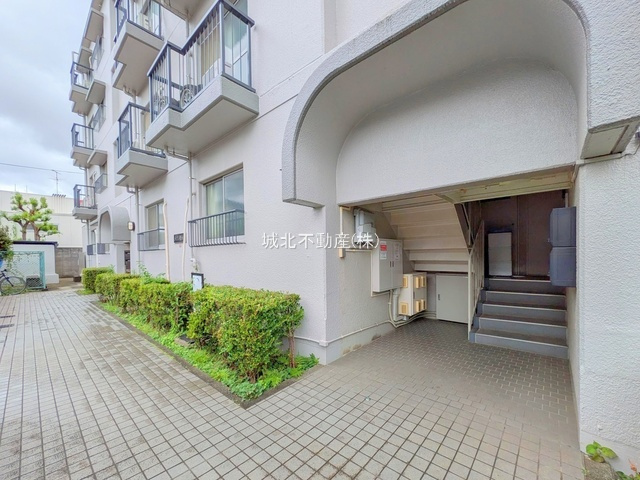 メゾン西永福のエントランス