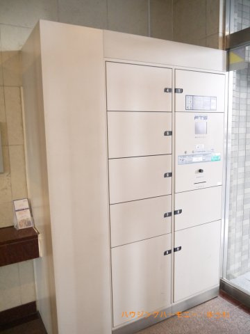 【その他共用部分】 | アークステージ北池袋 | ご不在時に便利な宅配ボックスあります。