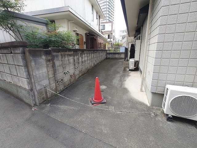 メゾンポロニアのその他|★敷地内駐車場あり★