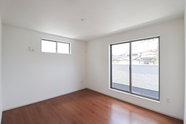 日野西大道町　２号地の洋室