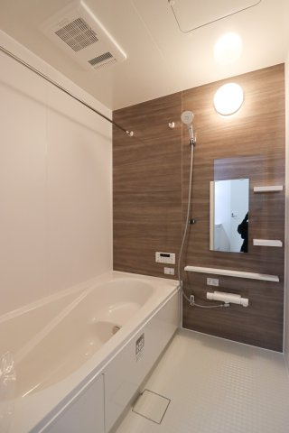 日野西大道町　２号地の浴室