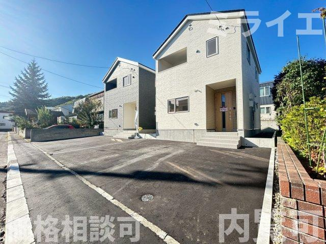 【新築戸建】札幌市西区西野11条9丁目2棟の駐車場|駐車2～3台可