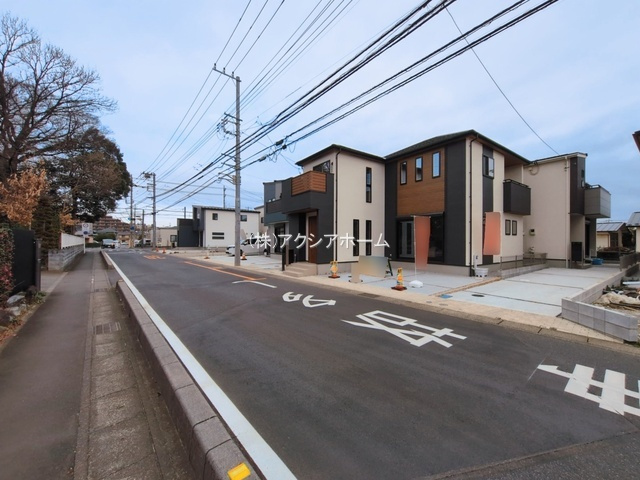 入間市下藤沢2丁目・全10棟　新築一戸建　8号棟の前面道路含む現地写真