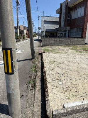 【前面道路含む現地写真】 | 本江字黍野1430-15、1450-9売地