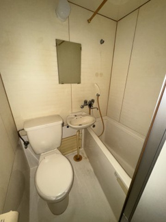 【トイレ】 | 山田ビル | ゆったりとした空間のトイレです