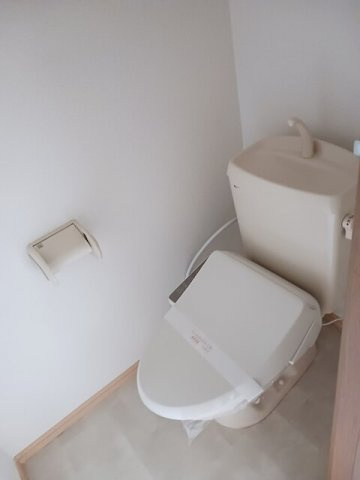 エムフローレンス三番館のトイレ|シンプルで使いやすいトイレです