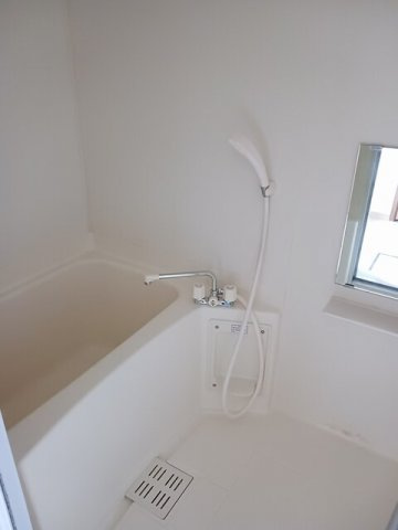 エムフローレンス三番館の浴室|日々の暮らしに欠かせないお風呂です