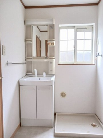 エムフローレンス三番館の洗面所|洗面所です