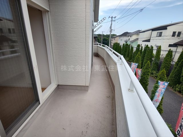 【バルコニー】 | 毛呂山町目白台 | 暖かな日差しのふりそそぐバルコニー
