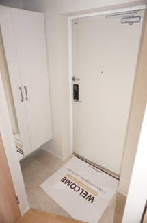 【玄関】 | ベイサイドヒルズ関内 | ベイサイドヒルズ関内　玄関