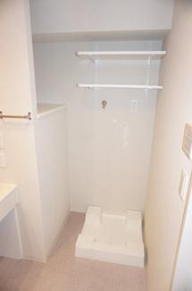 【その他】 | ベイサイドヒルズ関内 | ベイサイドヒルズ関内　室内洗濯機置場