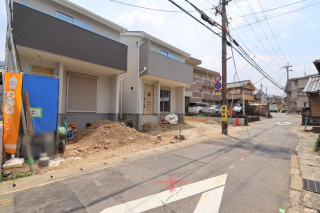 日野西大道町　３号地の前面道路含む現地写真|只今建築中！まもなく完成予定♪ZEH水準省エネ住宅の３区画です！是非ご内覧ください♪