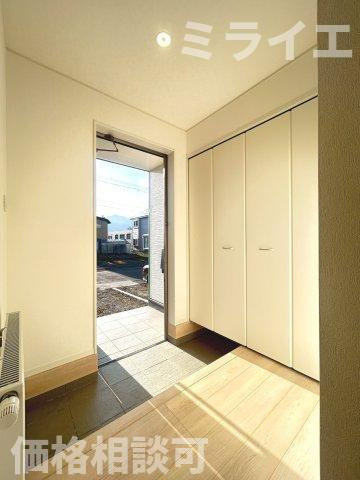 【新築戸建】札幌市南区藤野2条12丁目3棟の玄関