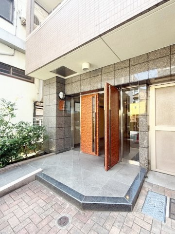 クレアシオン板橋本町のエントランス