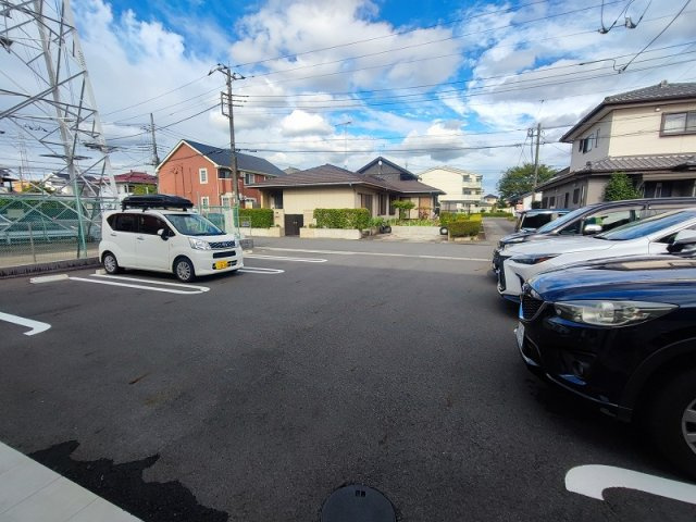 アルファキューブの駐車場