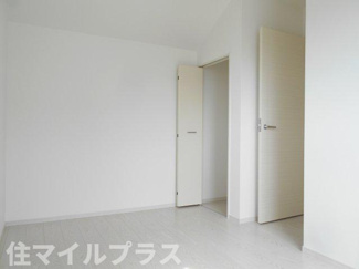 【洋室】 | 郡山市静町新築一戸建て2棟 | 広々とした洋室です