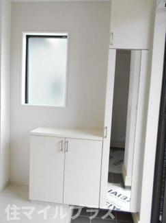 【玄関】 | 郡山市静町新築一戸建て2棟 | シンプルで使いやすい玄関です