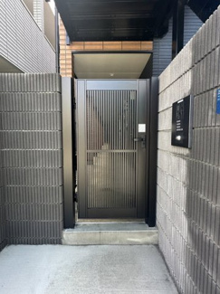 【エントランス】