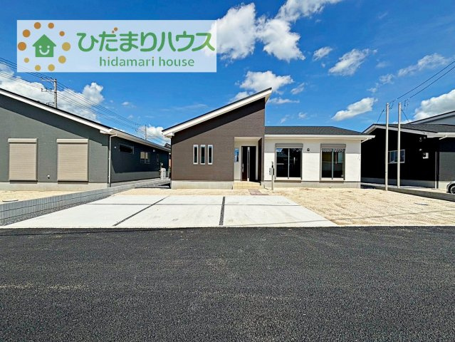 【駐車場】 | つくば市今鹿島　新築戸建　2号棟 | マイホームなら駐車場代がかかりません。しかも、自宅の駐車場で洗車ができます！今までコイン洗車に行っていた手間も省けて、節約にもつながります(^^♪