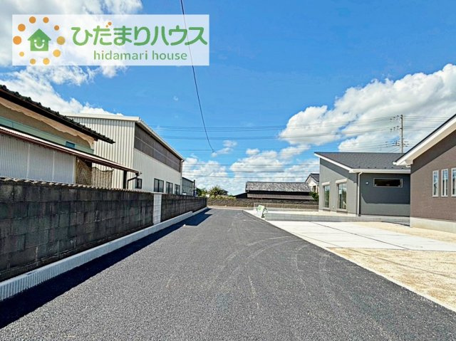 【前面道路含む現地写真】 | つくば市今鹿島　新築戸建　2号棟 | 前面道路は車通り少ないので安心です☆彡