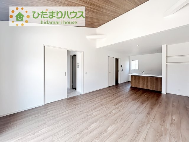 【居間・リビング】 | つくば市今鹿島　新築戸建　2号棟 | 早くお仕事終わらせて、家に帰りたくなるようなリビングです(^^♪