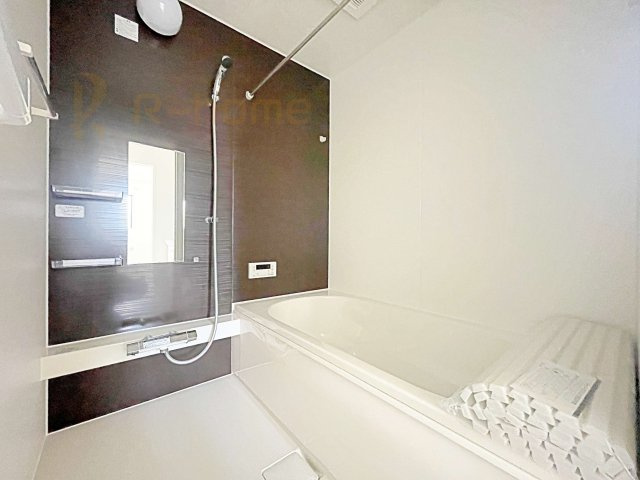 つくば市玉取1期　新築戸建て　2号棟の浴室|足を伸ばしてもゆったりできるバスルーム♪機能性も取り入れて使い易さも保証します♪