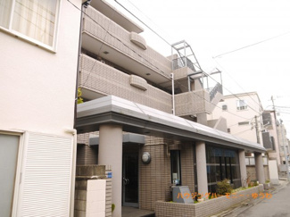 【外観】 | RC地上４階建てのシャープなマンションとなります。