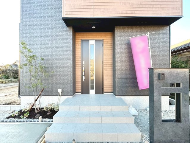 リナージュ　一宮市大毛第1期　全1区画分譲の洋室|すべての居室にはたっぷり収納できる大型のクローゼット、各室に２４時間換気システムを設置しています。
排気ファンから低風量で24時間強制排気し、家の中の空気をいつも新鮮に保ちます。
