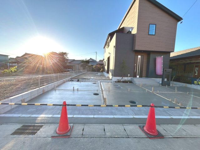 リナージュ　一宮市大毛第1期　全1区画分譲のバルコニー|バルコニーは南向きで洗濯物もよく乾きます！強度と表面積硬度を持つFPRで防水しています。