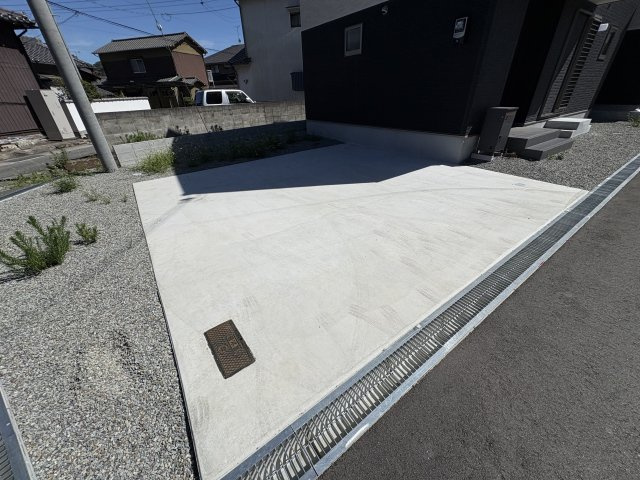 姫路市広畑区西蒲田新築戸建　の駐車場