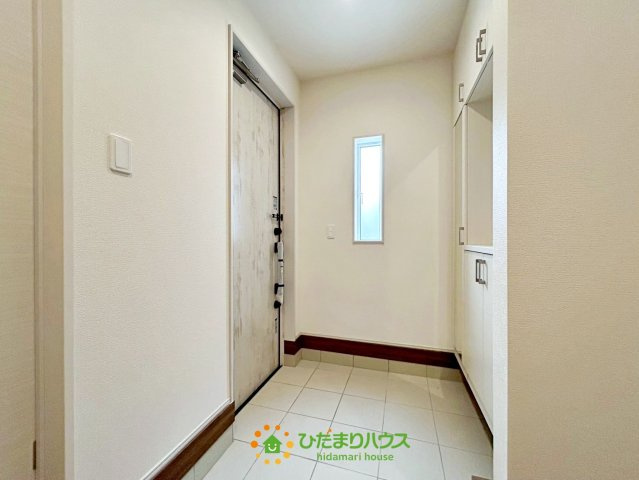 蓮田市江ヶ崎　新築一戸建ての玄関