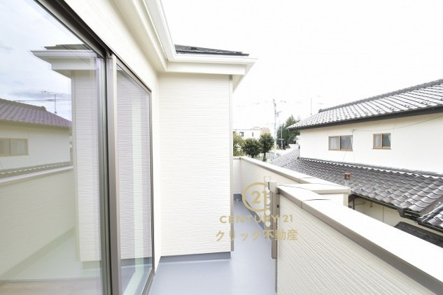 ハートフルタウン 　見和3丁目　169番　B号棟のバルコニー|お部屋から出られるバルコニーです。ちょっと気分転換に外の景色を眺めて深呼吸もいいですね。