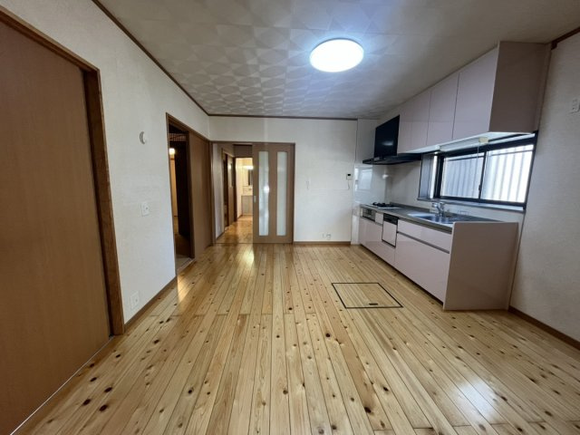 古城町1864中古住宅の居間・リビング