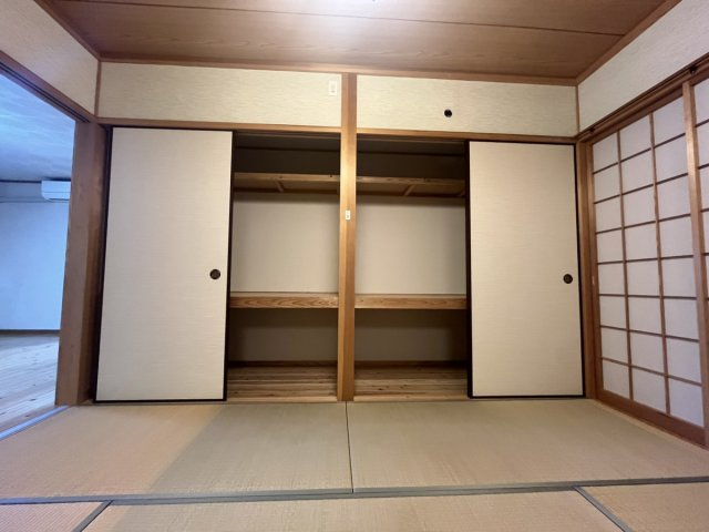 古城町1864中古住宅の収納