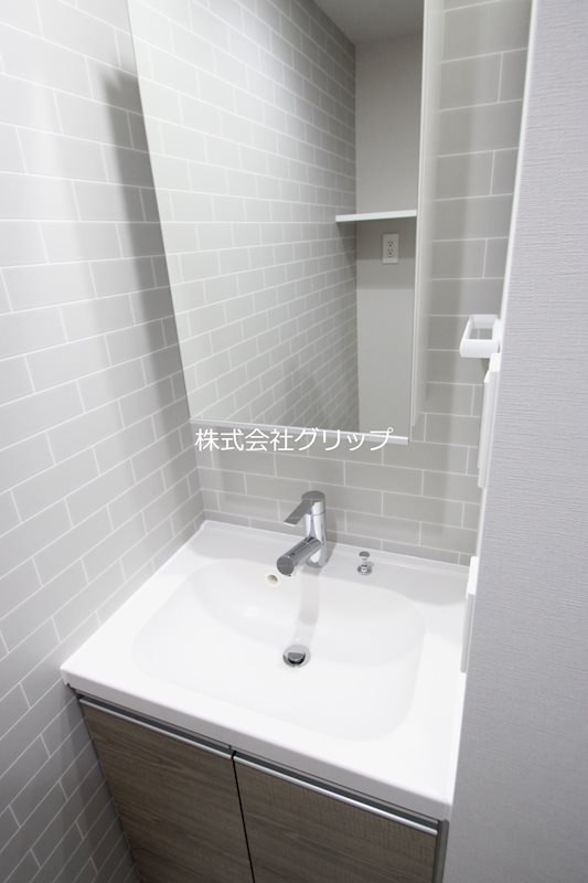 Le'a横濱阪東橋参番館の独立洗面台