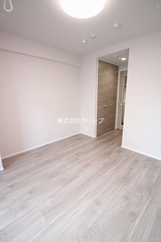 Le'a横濱阪東橋参番館の洋室