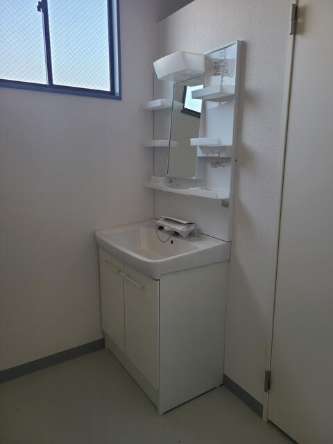 小山市城北事務所付倉庫の洗面所