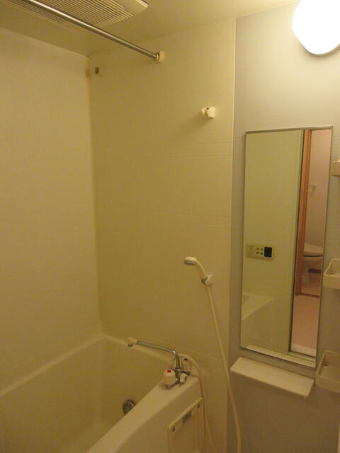 青木ビルの浴室|同タイプ別号室