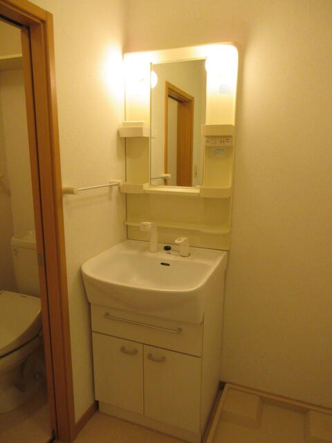 青木ビルの洗面所|同タイプ別号室