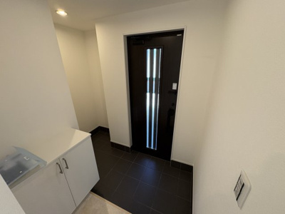 【玄関】 | 姫路市広畑区西蒲田新築戸建