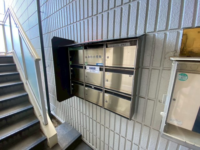 トラスティー御影のエントランス