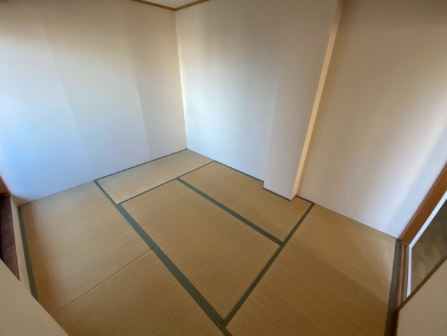 トラスティー御影の和室