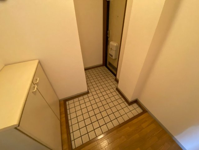 トラスティー御影の玄関