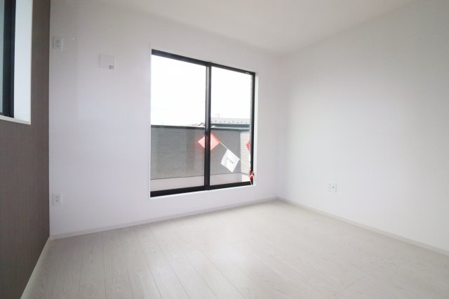 郡山市静町6期　　　  ２号棟　　　大成小学校、郡山第７中学区　の洋室