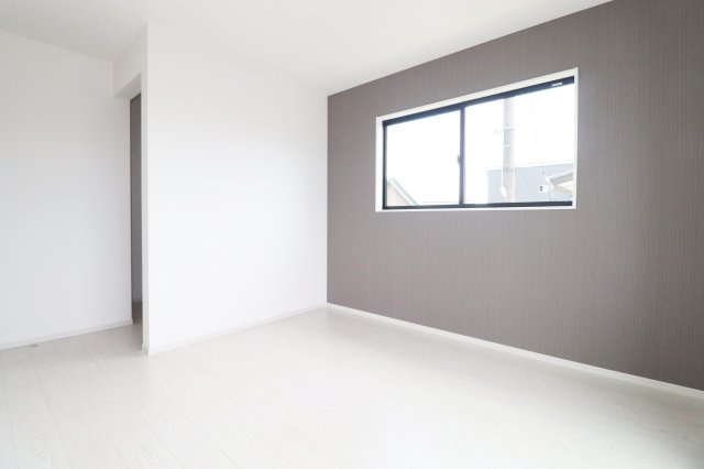 郡山市静町6期　　　  ２号棟　　　大成小学校、郡山第７中学区　の洋室