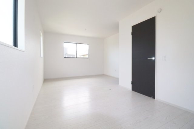 郡山市静町6期　　　  ２号棟　　　大成小学校、郡山第７中学区　の洋室