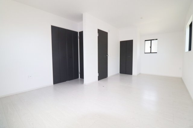 郡山市静町6期　　　  ２号棟　　　大成小学校、郡山第７中学区　の洋室