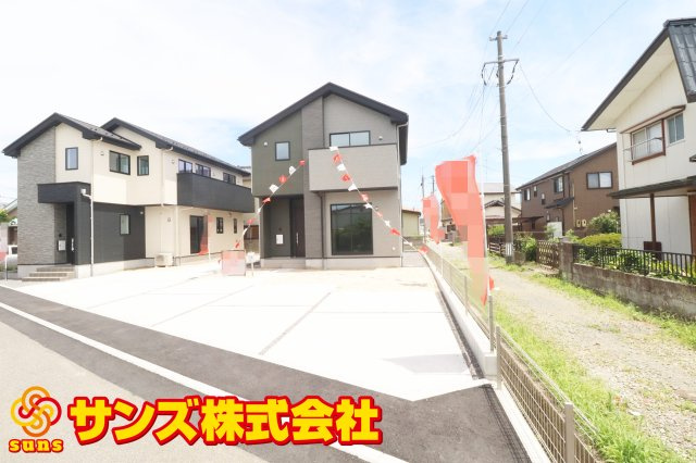 郡山市静町6期　　　  ２号棟　　　大成小学校、郡山第７中学区　の外観|南西側から見た駐車場を含む外観